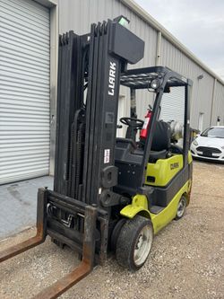 Forklift 
