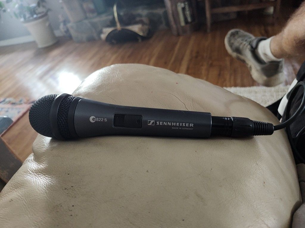 E822 Sennheiser Mic