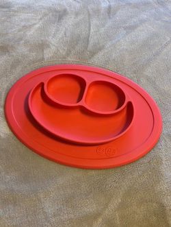 Baby EZ-PZ Non-Slip Placemat and 3 Wipe Clean Bibs