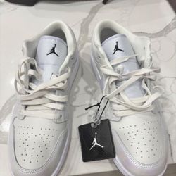 Air Jordan 1 Low SE 'Year of the Snake