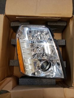 Escalade headlight