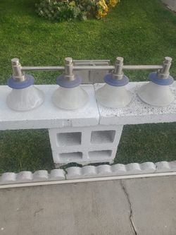 4 Light Bulb Vanity Light 