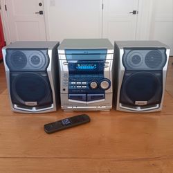 Aiwa Bookshelf Stereo System