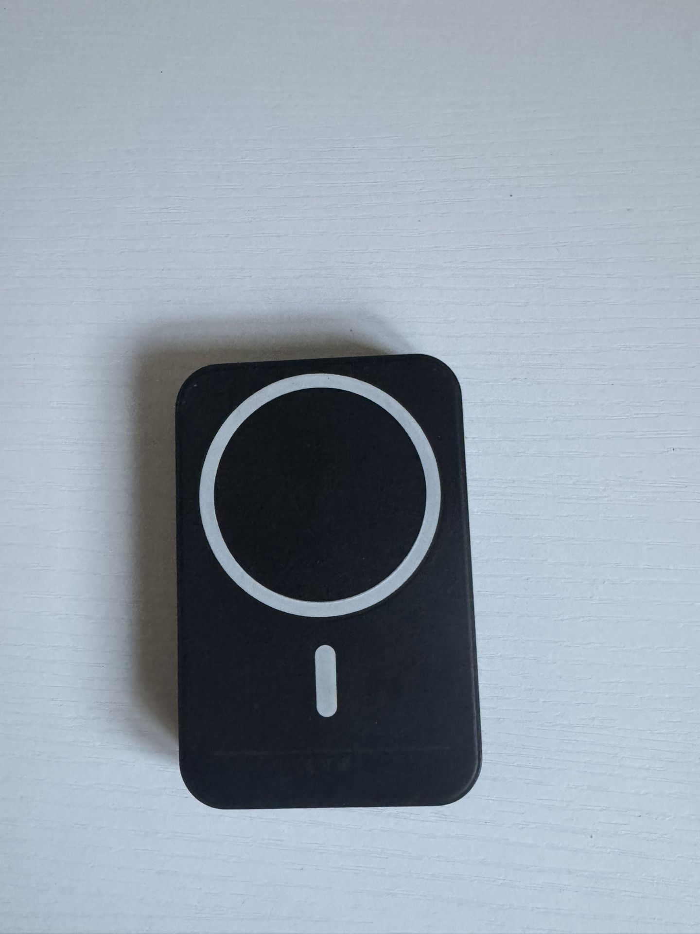 Iphone <14 Portable Charger