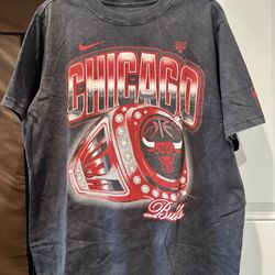 Nike Chicago Bulls Graphic Loose Fit Women's T-Shirt Black Red White M