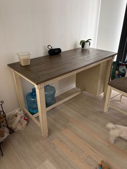 5 Piece Dining Set - Realyn by Ashley