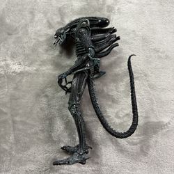 NECA Aliens Ultimate Edition Blue Alien Warrior Xenomorph 7” Action Figure