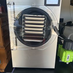 Harvest Right medium pharmaceutical pro freeze dryer w/ premium industrial pump