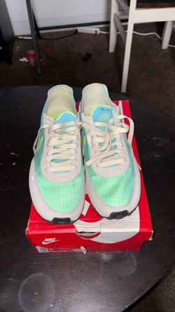 Women’s Nike waffle one