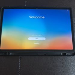 Samsung tab s8 with Spen and keyboard case excellent condition