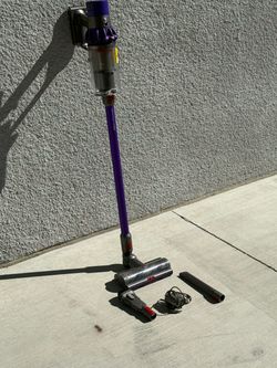 Dyson v10 Animal cordless vacuum