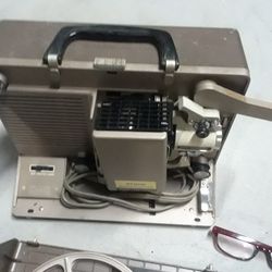 8 Mm MOVIE PROJECTOR