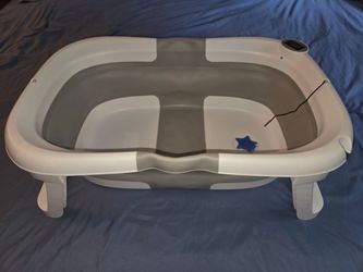Foldable Infant Baby Bath Tub w/ Water Temperature Sensor – $15