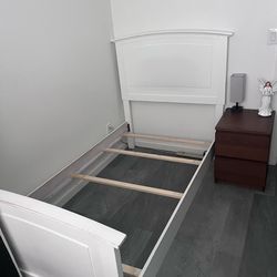 Room set with out mattress