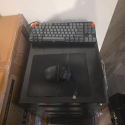 Keychron K8, Deathadder V2, And Mouse Pad