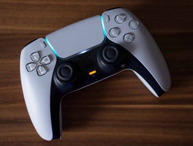 PS5 CONTROLLER (*NEW)