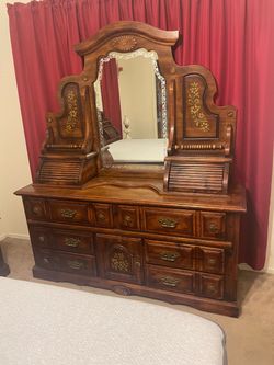 Vintage victorian style bedroom set