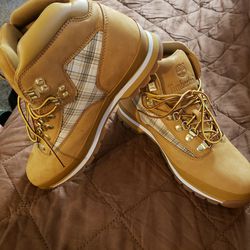 Timberland Boots For Women ***New*** size 10