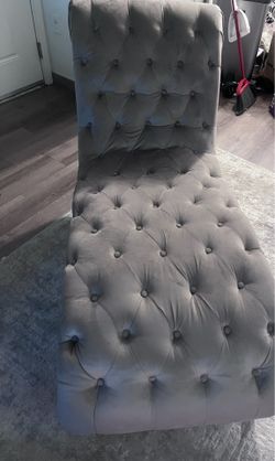 Tan /Cream Chaise Lounger