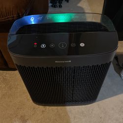Levoit Air Purifier LV H126 for Sale in Simi Valley, CA - OfferUp