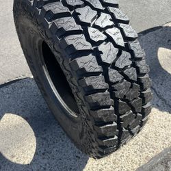 (ONLY 1) 31x10.50R15 Mickey Thompson Baja ATZ