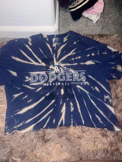 Dodger top women’s