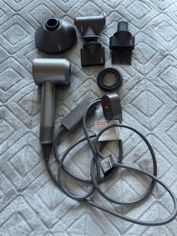 Dyson Supersonic Hair Dryer with Attachments