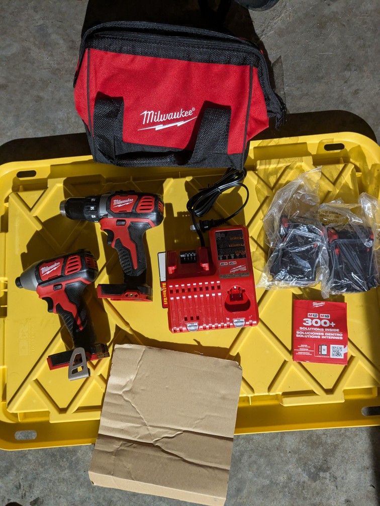New Milwaukee Drill Set