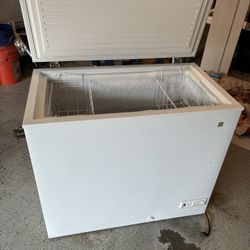 10cf GE Chest Freezer
