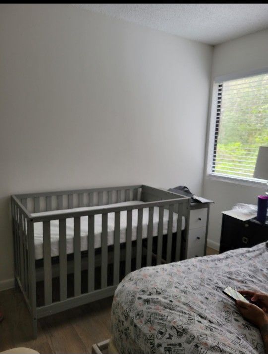 Crib With Drawers