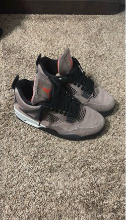 Jordan 4 taupe haze size 9.5
