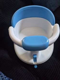 Baby bath tub seat