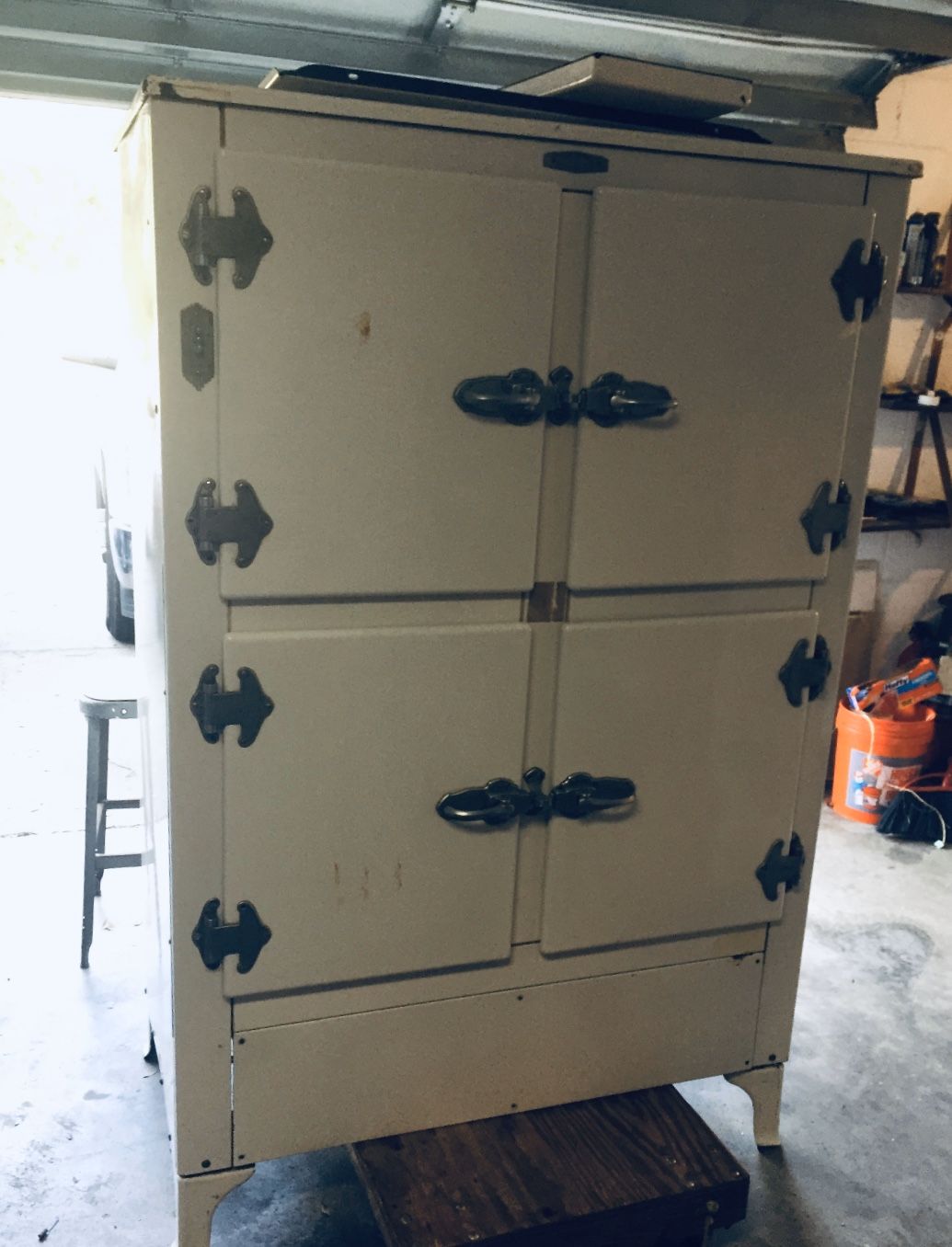 1931 Frigidaire 4 Door Refrigerator Freezer For Restoration