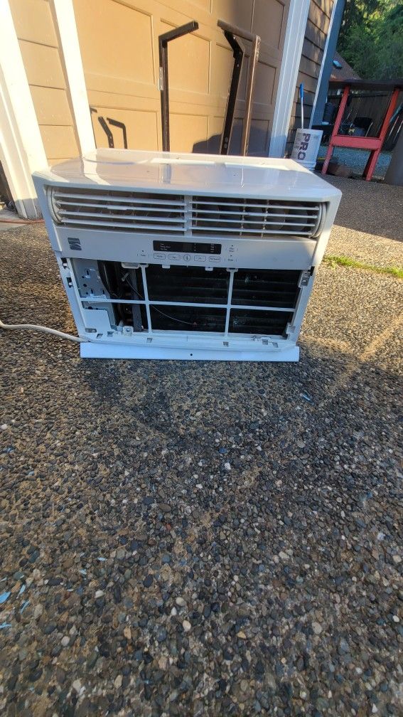 Air Conditioner works