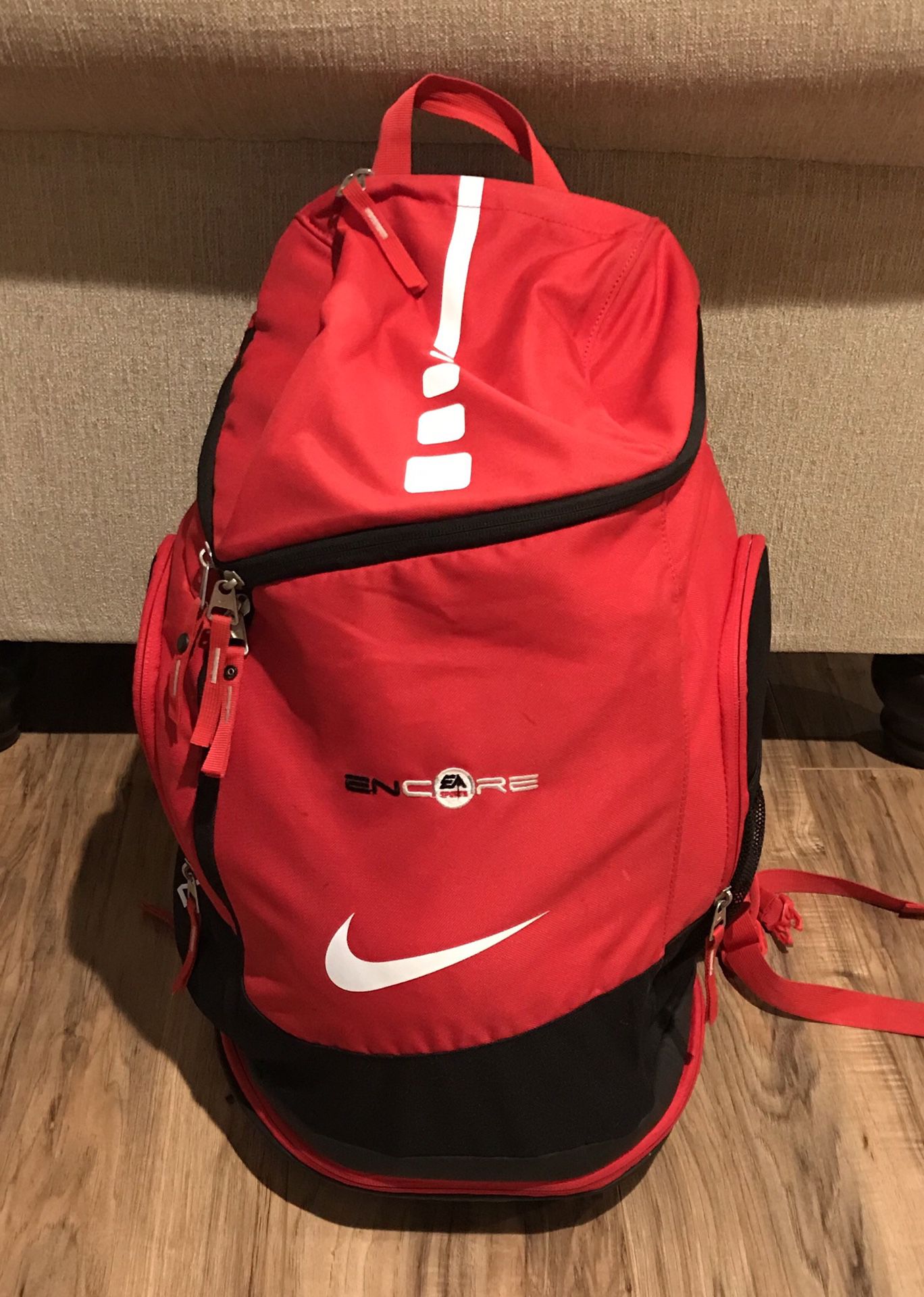 Nike Air Max Elite Hoops Basketball Backpack 2.0 Red and Black