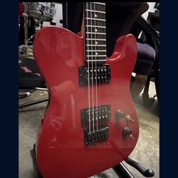 MIJ RED FENDER BOXER GUITAR