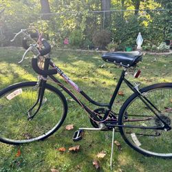 Women’s Huffy Glider Bike , Like New. 