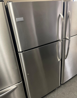Deal: Frigidaire Stainless Top Mount Refrigerator – Adjustable Shelves