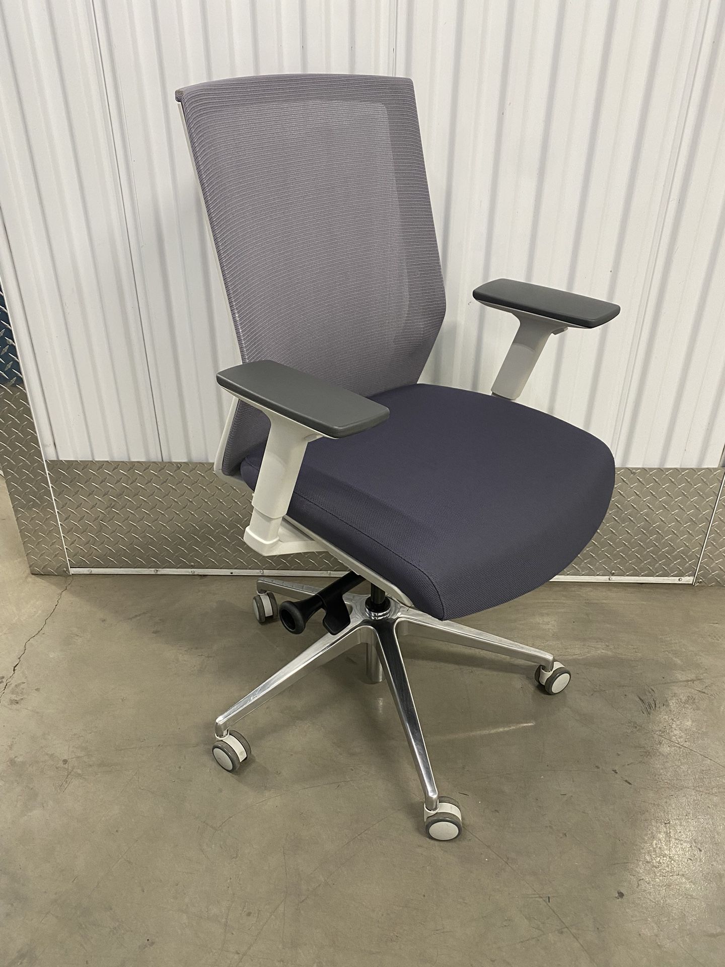 Steelcase AMQ ®️fully adjustable model high mesh back office chair