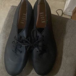Bloch tap dancing shoes