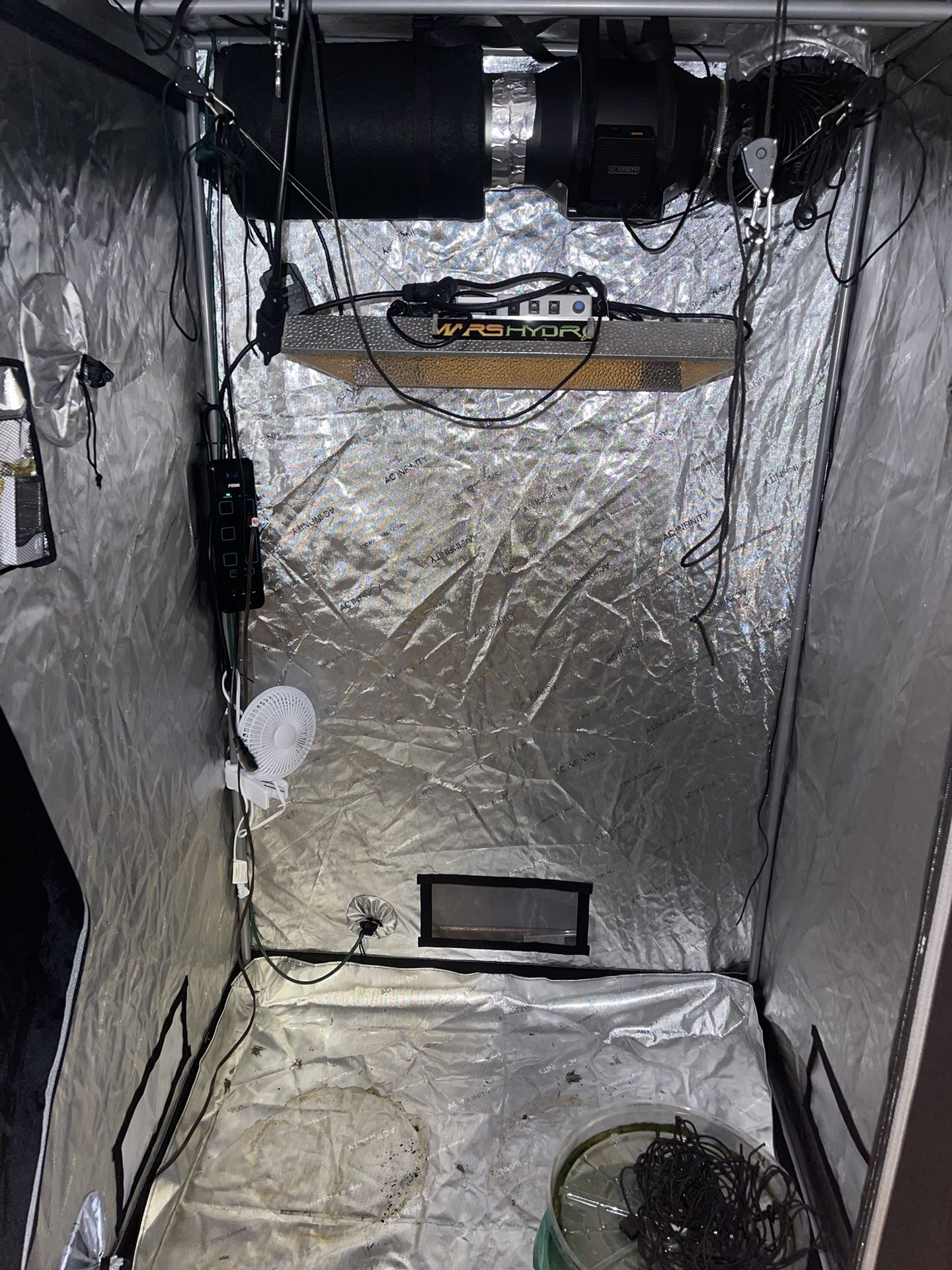 Grow Tent/equipment