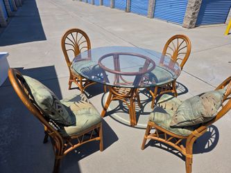 Rattan table set
