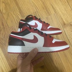Air Jordan 1 Low GS ‘Reverse Black Toe’