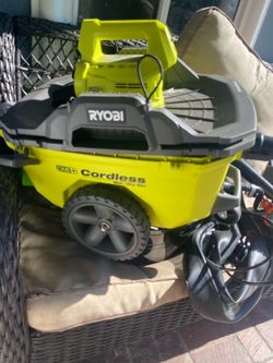 Ryobi vacuum