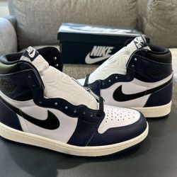 Jordan 1 Retro High OG Midnight Navy Available Sizes: US M 6 & 9 & 9.5. Brand New With Box 