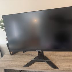 GIGABYTE M27Q 27” Gaming Monitor – 170Hz 1440p IPS
