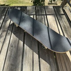 DGK 8.0 Skateboard