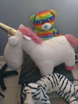 3 JUMBO STUFFED ANIMALS