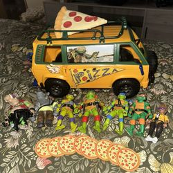 Teenage Mutant Ninja Turtles: Mutant Mayhem Pizza Fire  & Delivery Van & Action Figures