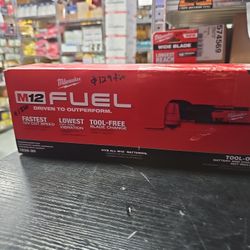 Milwaukee
M12 FUEL 12V Lithium-Ion Cordless Oscillating Multi-Tool (Tool-Only)